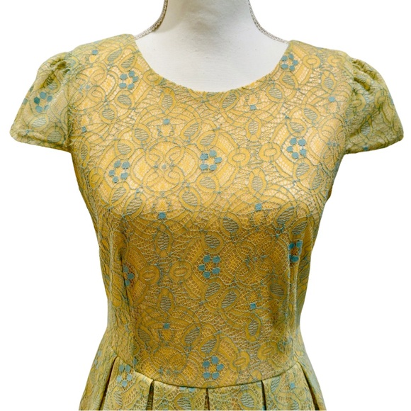 Miami Butter Yellow Lace Fit & Flare Dress | Cap Sleeves & Cutout Back (S) - Picture 6 of 14
